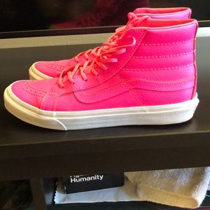 Sk8-Hi Slim (Neon Pink)